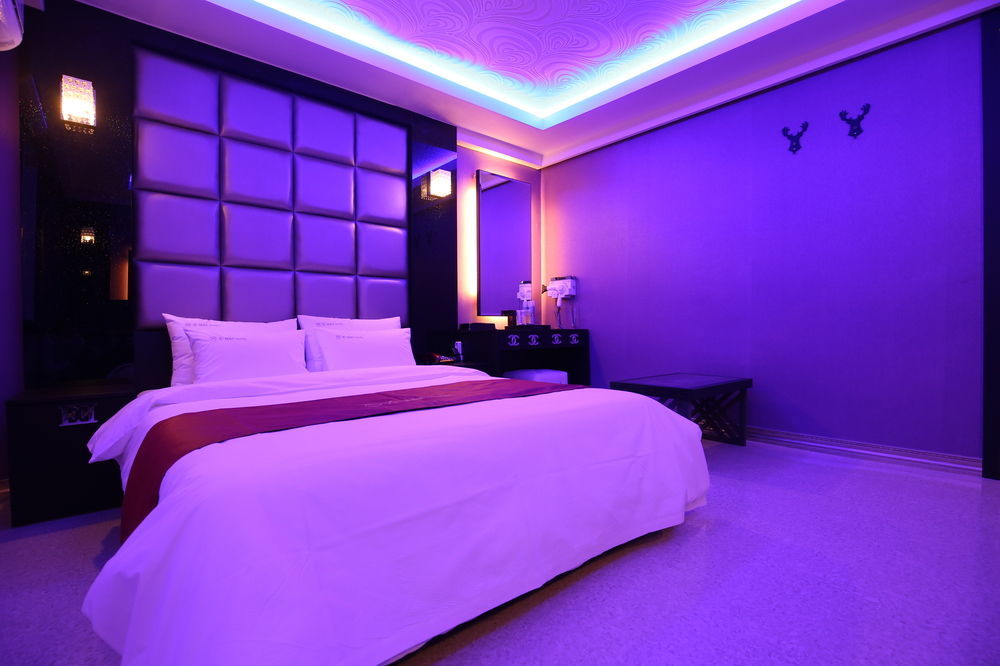 X-Mas Hotel Тэджон Экстерьер фото